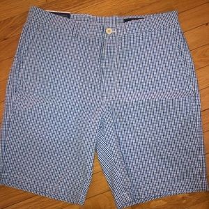 BRAND NEW! Vineyard Vines 9” Breaker Short